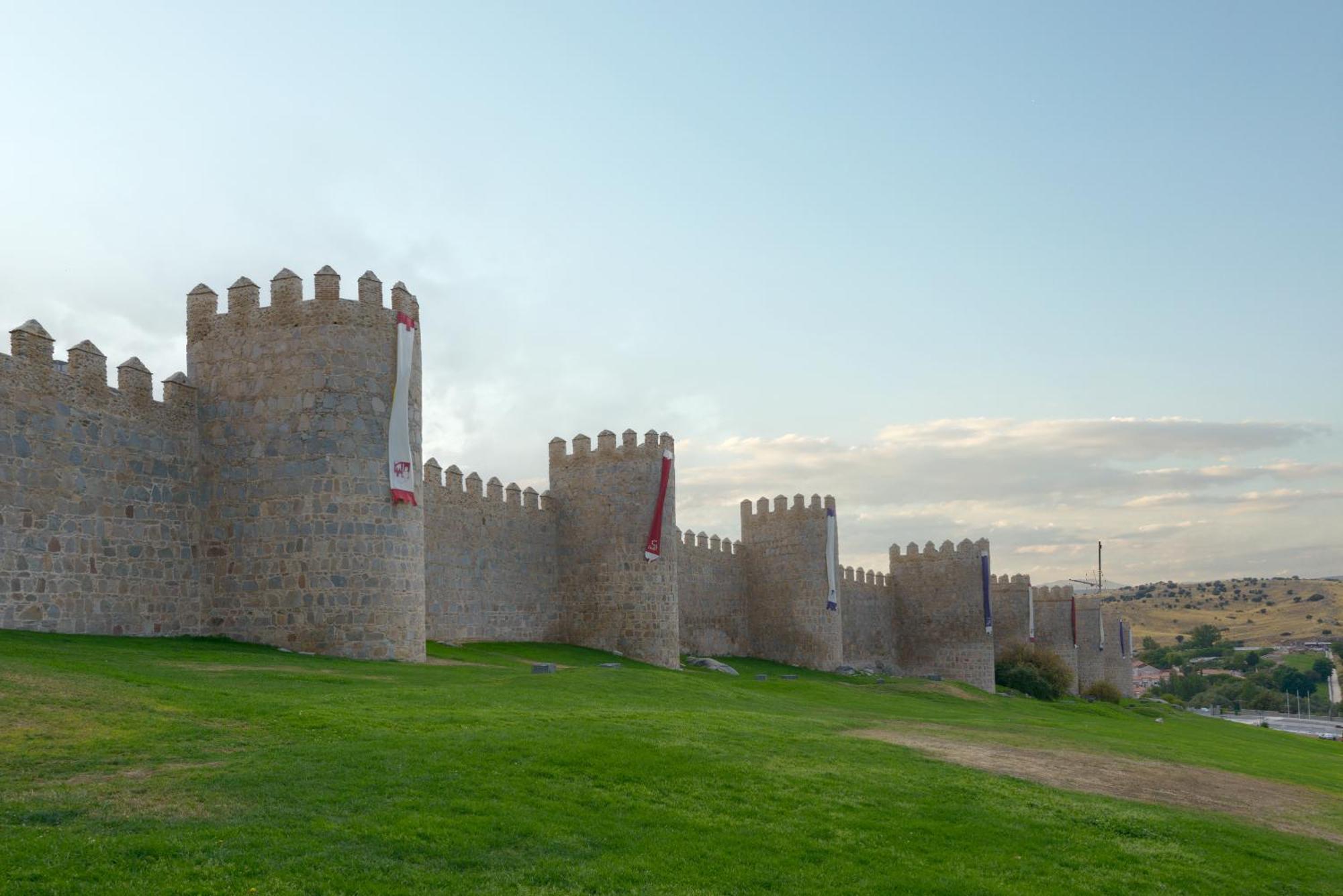 Balcony View To Avila'S Alcazar Dış mekan fotoğraf