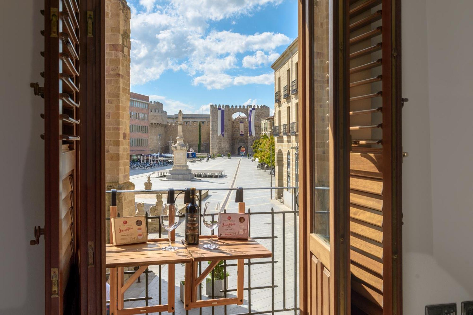 Balcony View To Avila'S Alcazar Dış mekan fotoğraf
