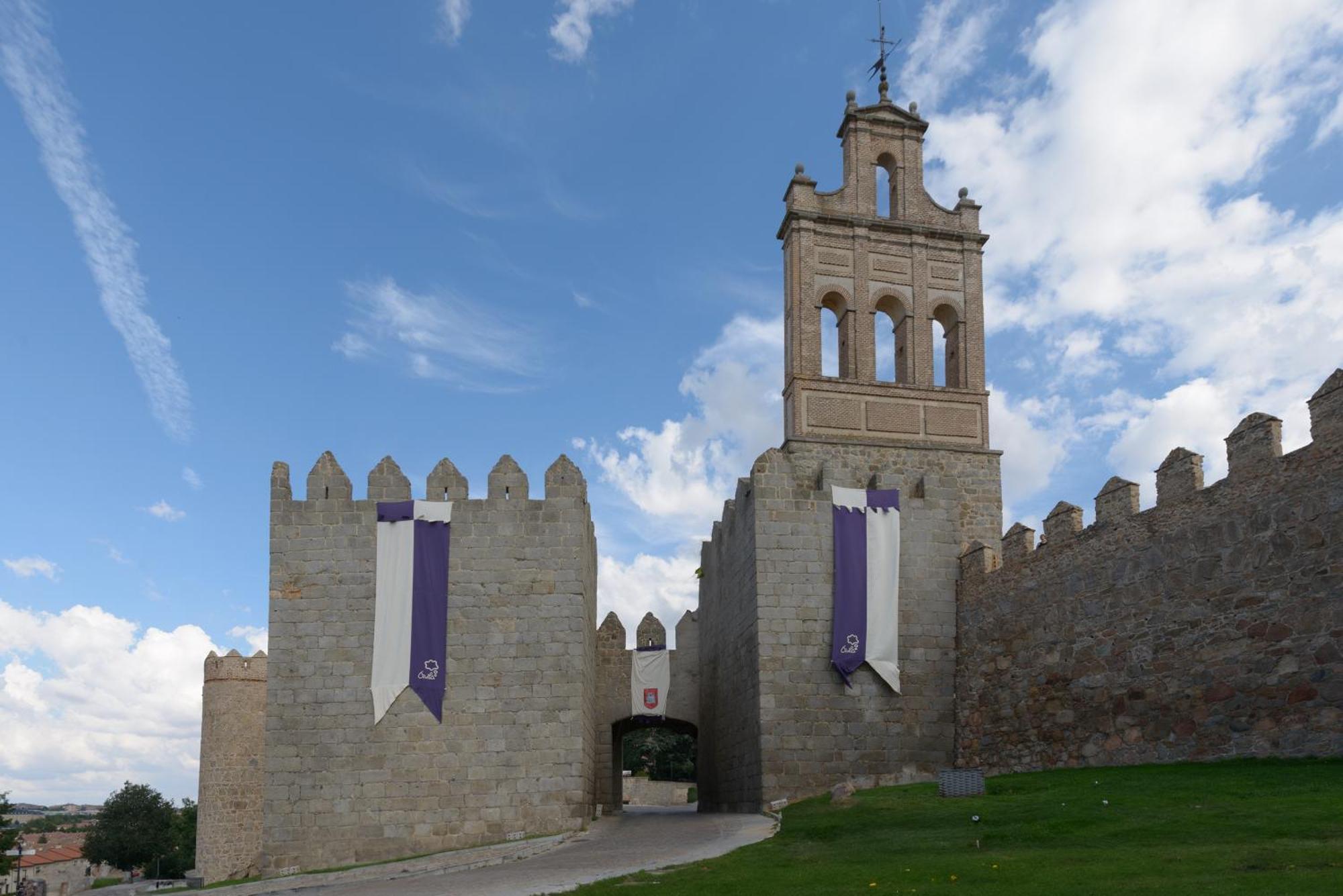Balcony View To Avila'S Alcazar Dış mekan fotoğraf